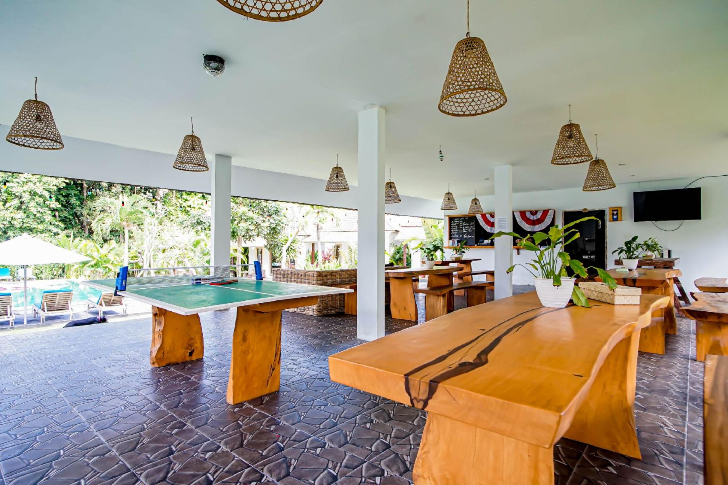 Agung Wiwin Homestay & Restaurant Mengwi Exteriör bild