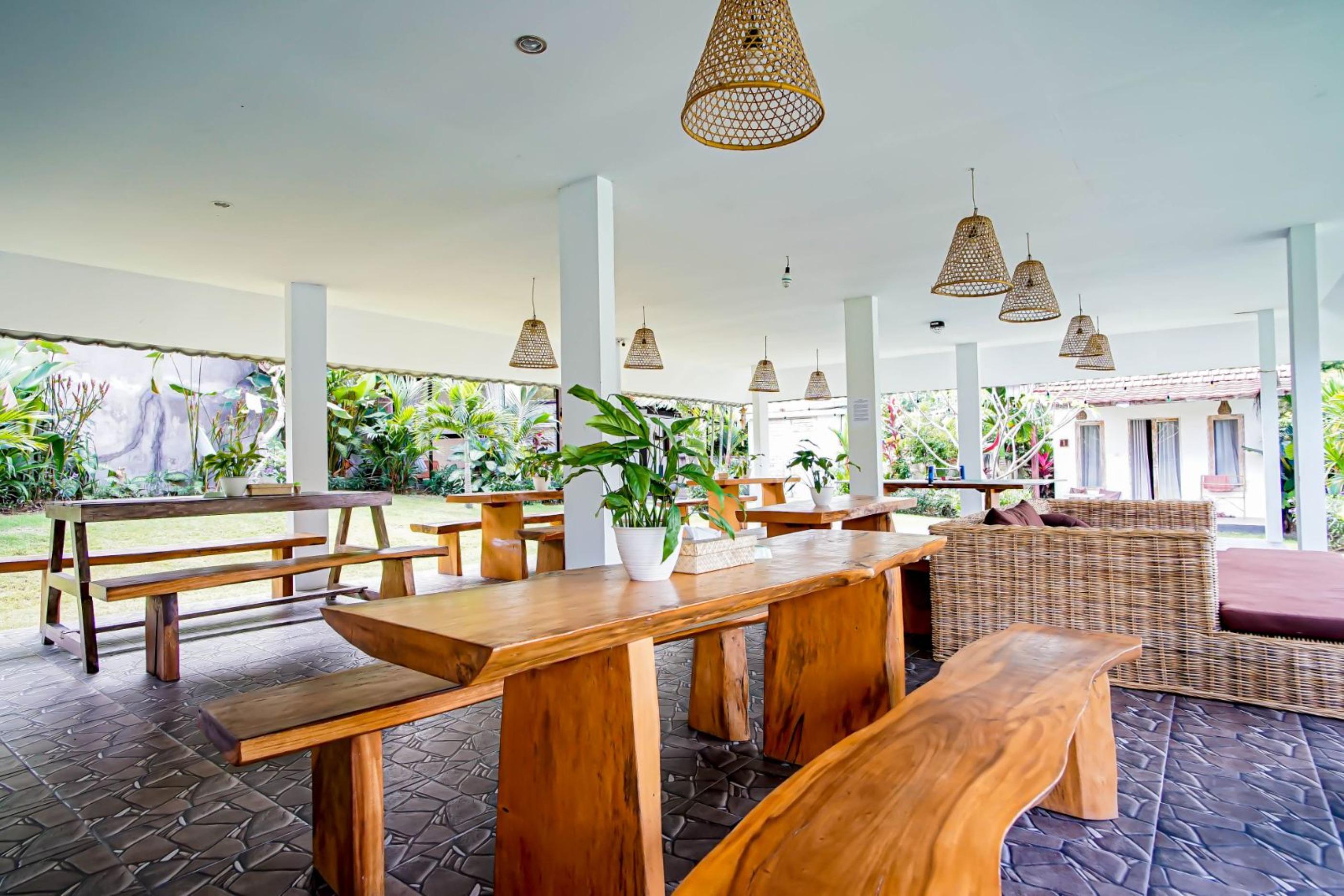 Agung Wiwin Homestay & Restaurant Mengwi Exteriör bild