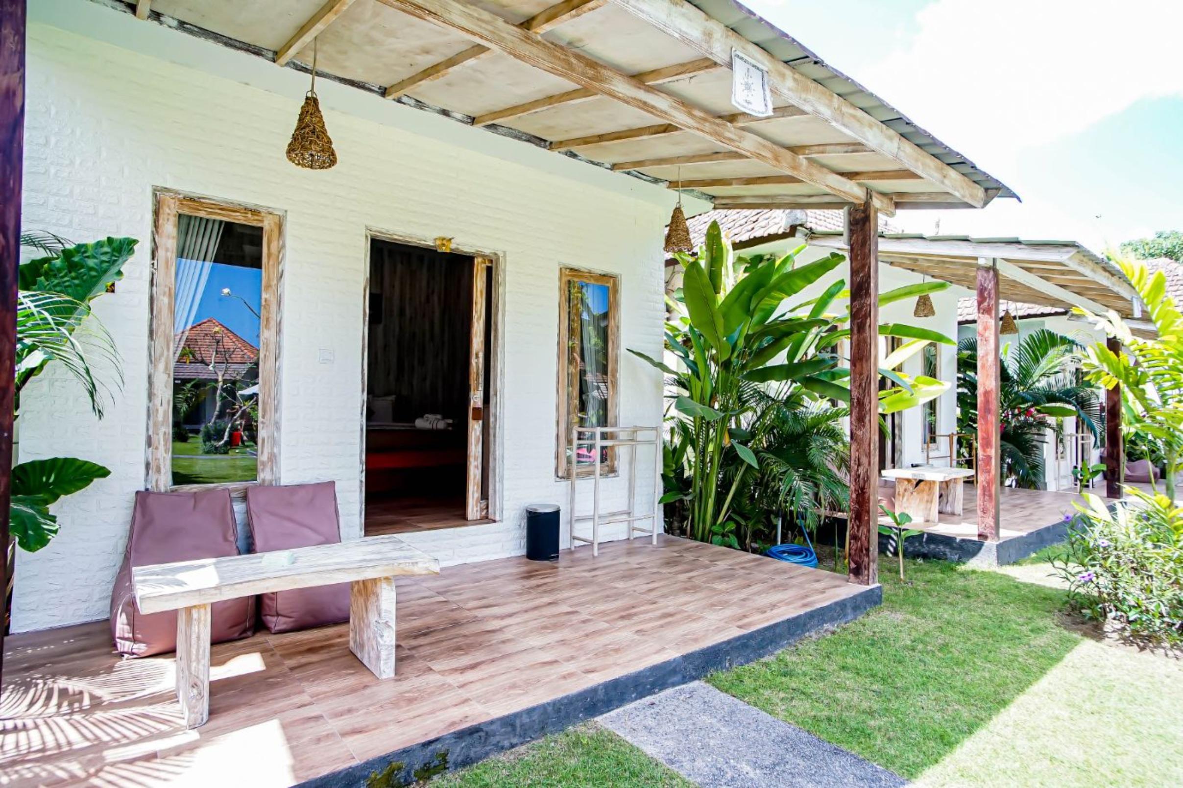 Agung Wiwin Homestay & Restaurant Mengwi Exteriör bild