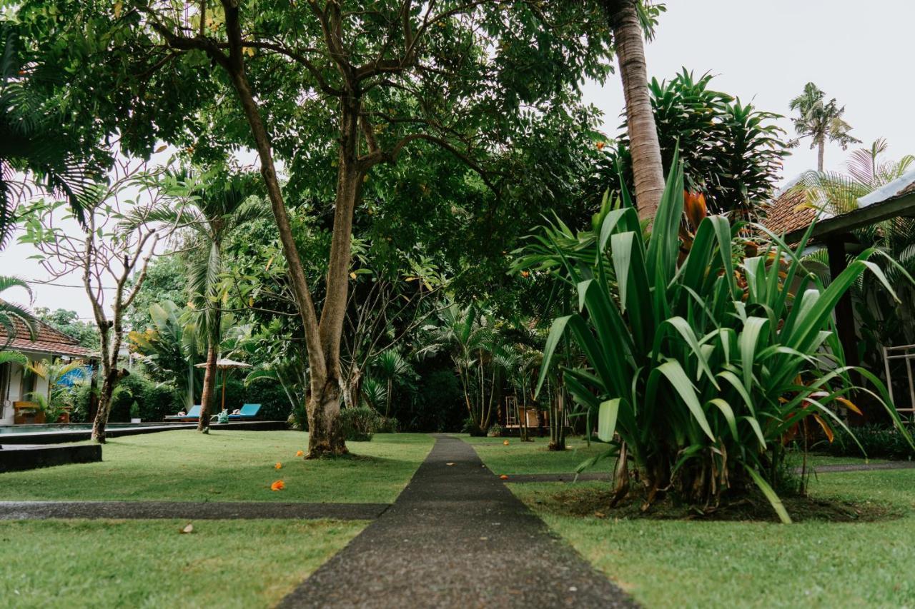 Agung Wiwin Homestay & Restaurant Mengwi Exteriör bild