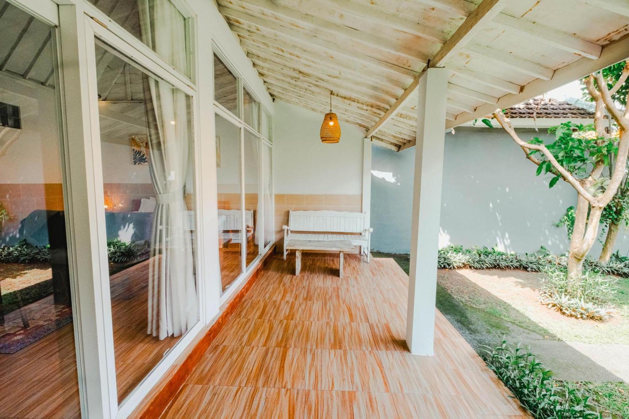 Agung Wiwin Homestay & Restaurant Mengwi Exteriör bild