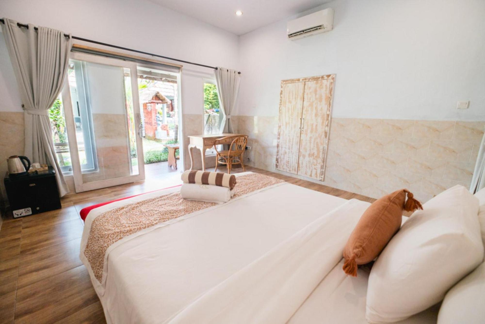 Agung Wiwin Homestay & Restaurant Mengwi Exteriör bild