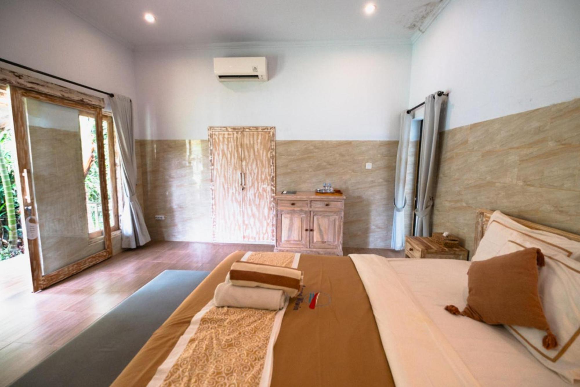 Agung Wiwin Homestay & Restaurant Mengwi Exteriör bild